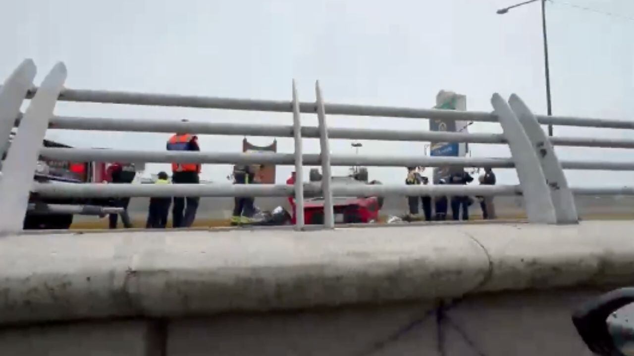 VIDEO: Volcadura provoca CAOS en la calzada Ignacio Zaragoza HOY; así se ve la zona 