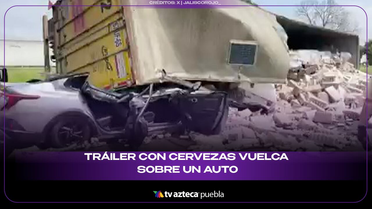 ¡Tráiler con cervezas vuelca sobre un auto en Tonalá!
