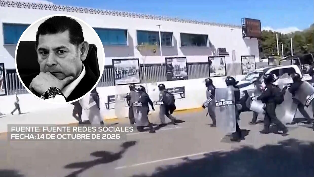 Granaderos CONTRA estudiantes! Alejandro Armenta responde con presencia de policías a universitarios en Puebla que exigían lo que por derecho les corresponde: SEGURIDAD